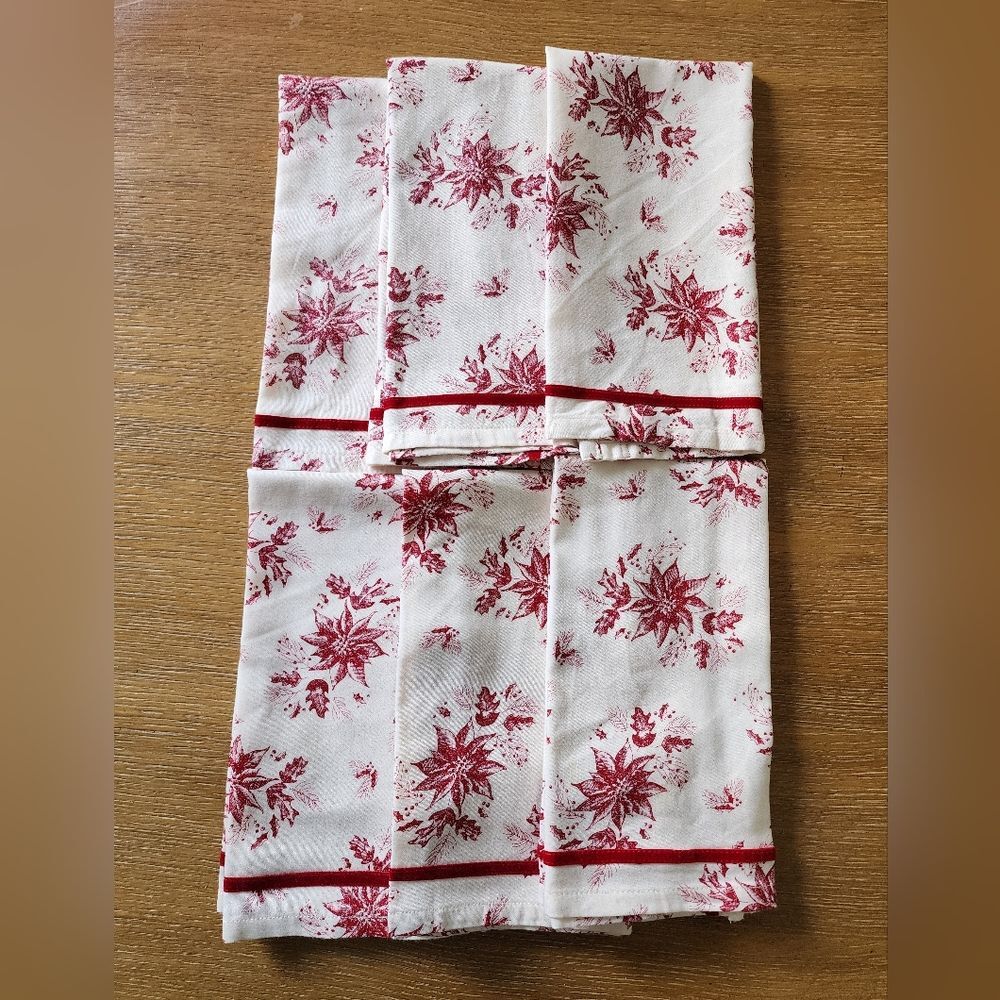 Poinsettia 19x19 Cloth Dinner Napkins Set of 6